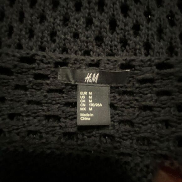 H&M Women's Black Knit Long Sleeve Sweater Light weight Medium - Picture 9 of 12